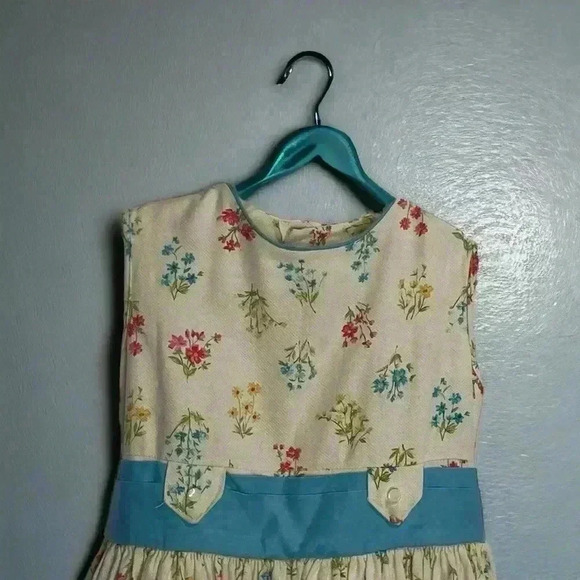 Vintage Girl's Floral Sleeveless Dress.  No tag or size.  Approx. Size 6 Girl's - Picture 7 of 7